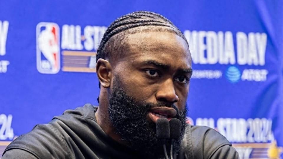 天博体育登录入口-硬气！布朗怒轰联盟明星哨：有人被特殊照顾，罚3.5万也敢说