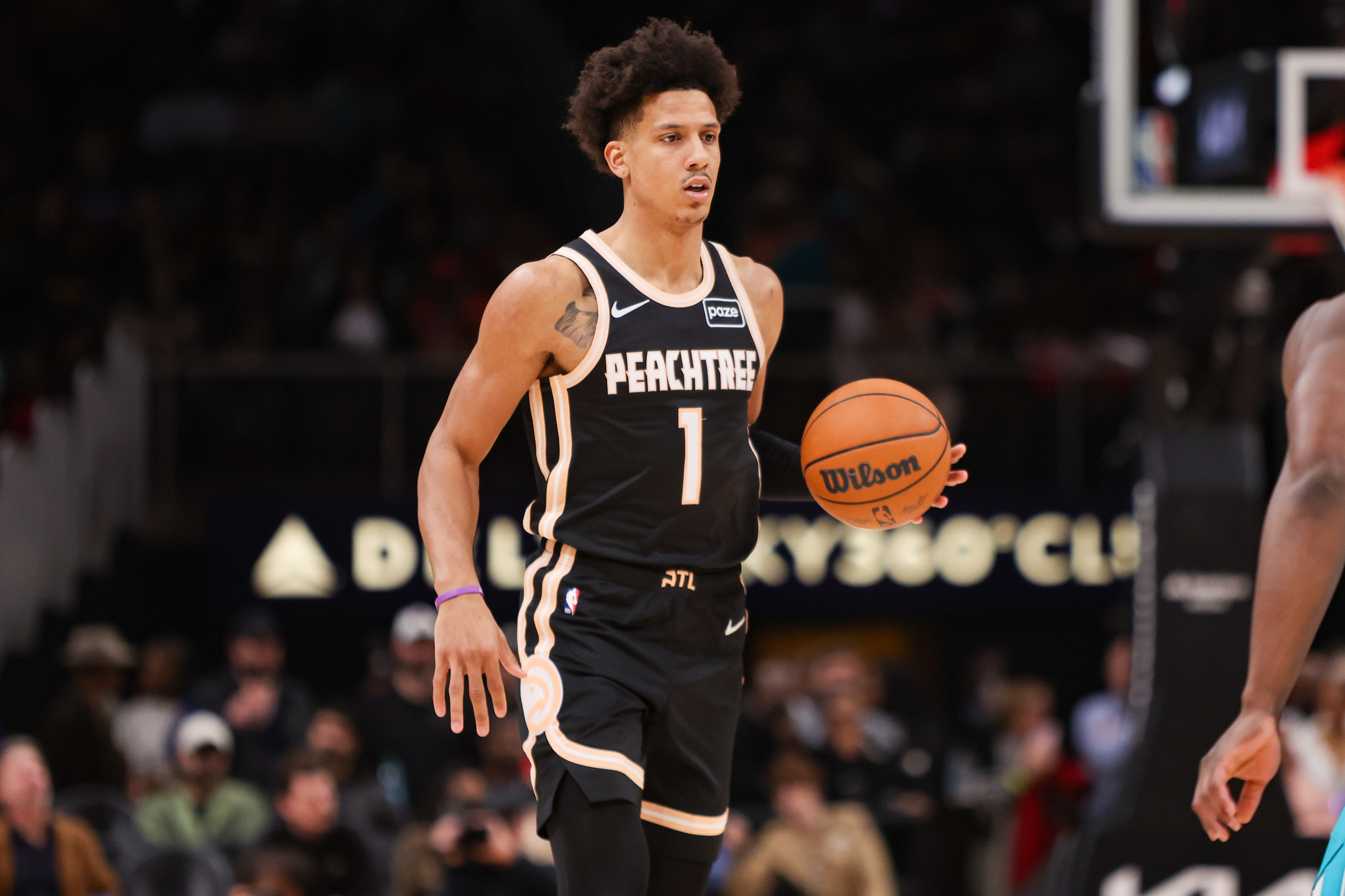 天博体育官方入口-老里慌了吗？杰伦·约翰逊单打格林2+1反超雄鹿 最多落后16分